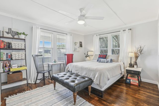 106 County Road 425, Spicewood, TX 78669