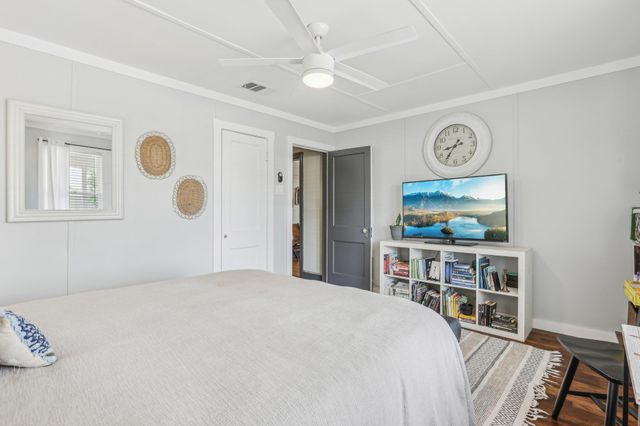 106 County Road 425, Spicewood, TX 78669