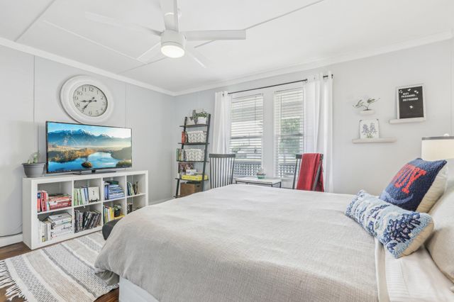 106 County Road 425, Spicewood, TX 78669