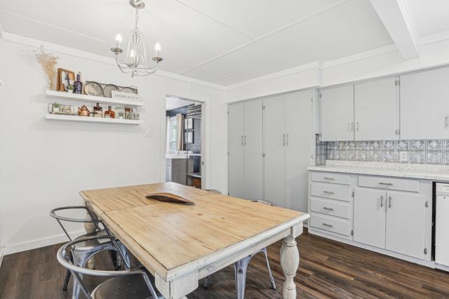 106 County Road 425, Spicewood, TX 78669