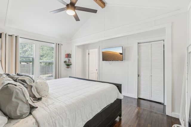 106 County Road 425, Spicewood, TX 78669