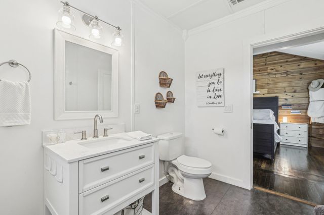 106 County Road 425, Spicewood, TX 78669