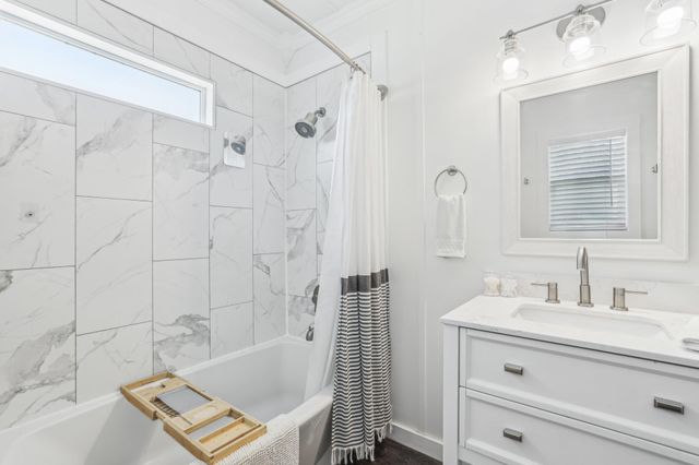 106 County Road 425, Spicewood, TX 78669