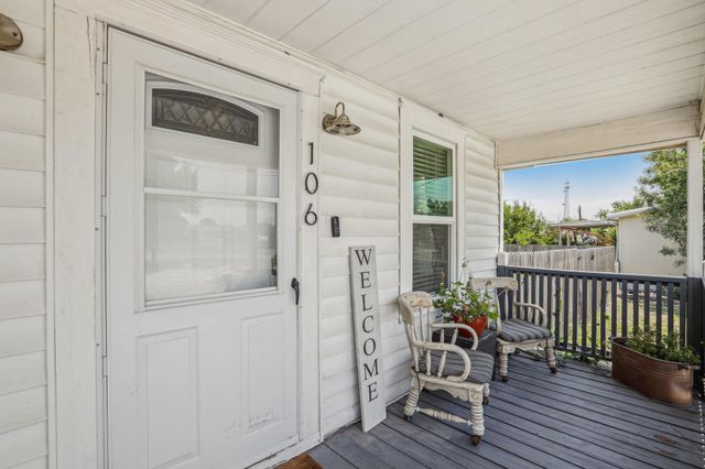 106 County Road 425, Spicewood, TX 78669