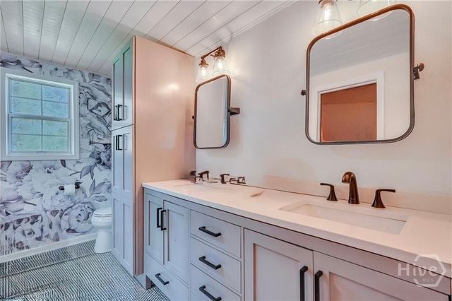 243 E 1st Street, Midway, GA 31320