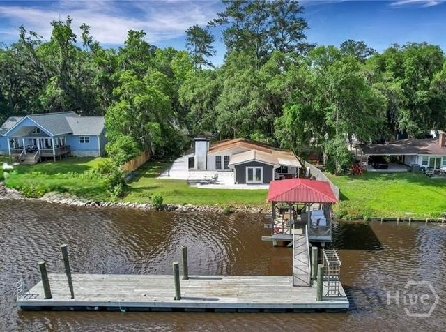 243 E 1st Street, Midway, GA 31320