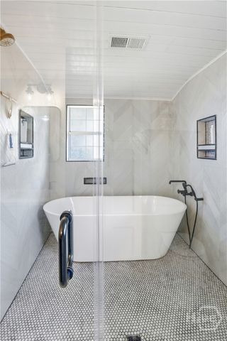 243 E 1st Street, Midway, GA 31320