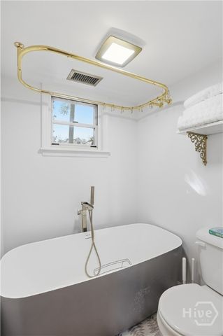 243 E 1st Street, Midway, GA 31320