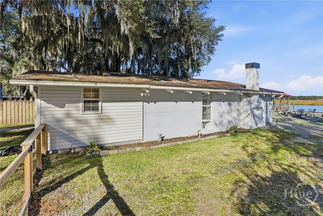 243 E 1st Street, Midway, GA 31320