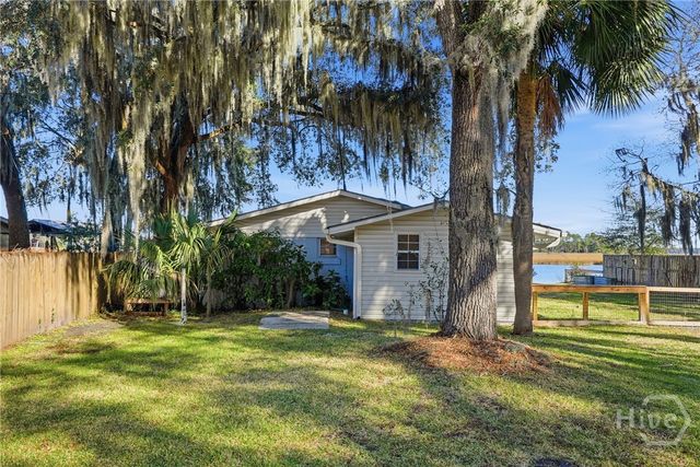 243 E 1st Street, Midway, GA 31320