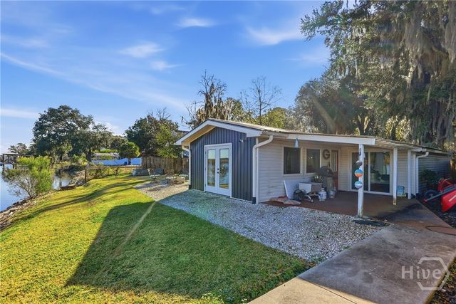 243 E 1st Street, Midway, GA 31320