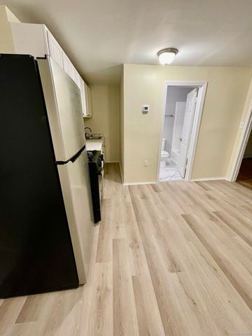 92 West Main Street 2, Vernon, CT 06066