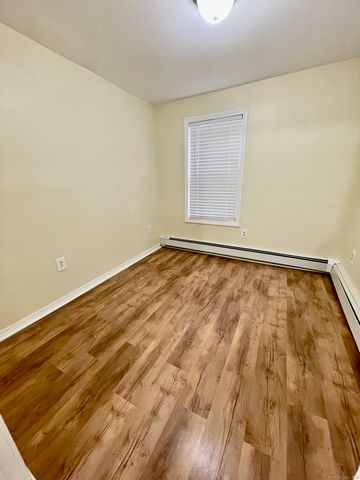 92 West Main Street 2, Vernon, CT 06066