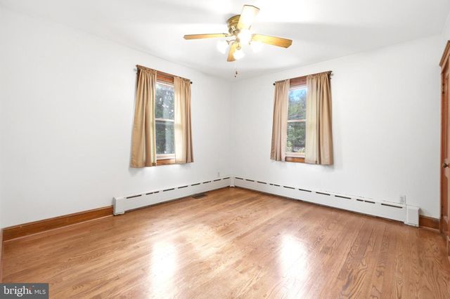 1308 ELM RD, Halethorpe, MD 21227