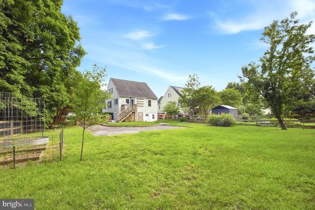 1308 ELM RD, Halethorpe, MD 21227
