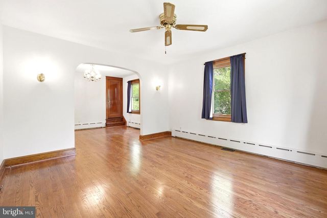 1308 ELM RD, Halethorpe, MD 21227