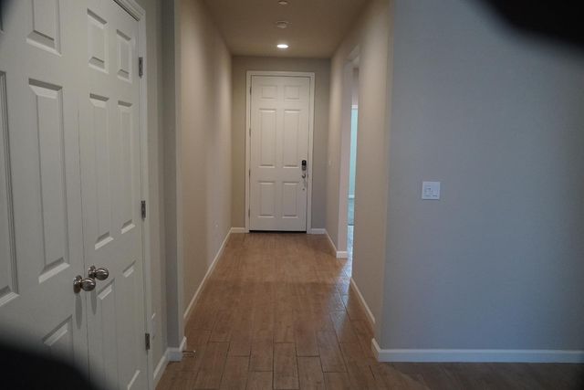 7478 E Flint Way, Fresno, CA 93737