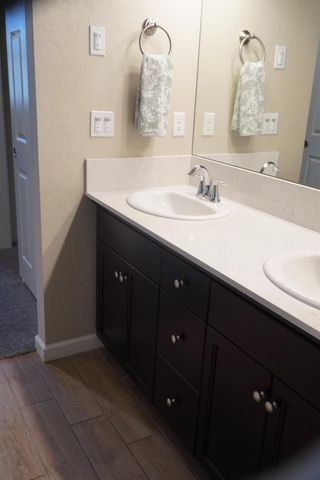 7478 E Flint Way, Fresno, CA 93737