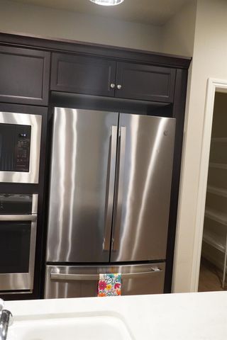 7478 E Flint Way, Fresno, CA 93737