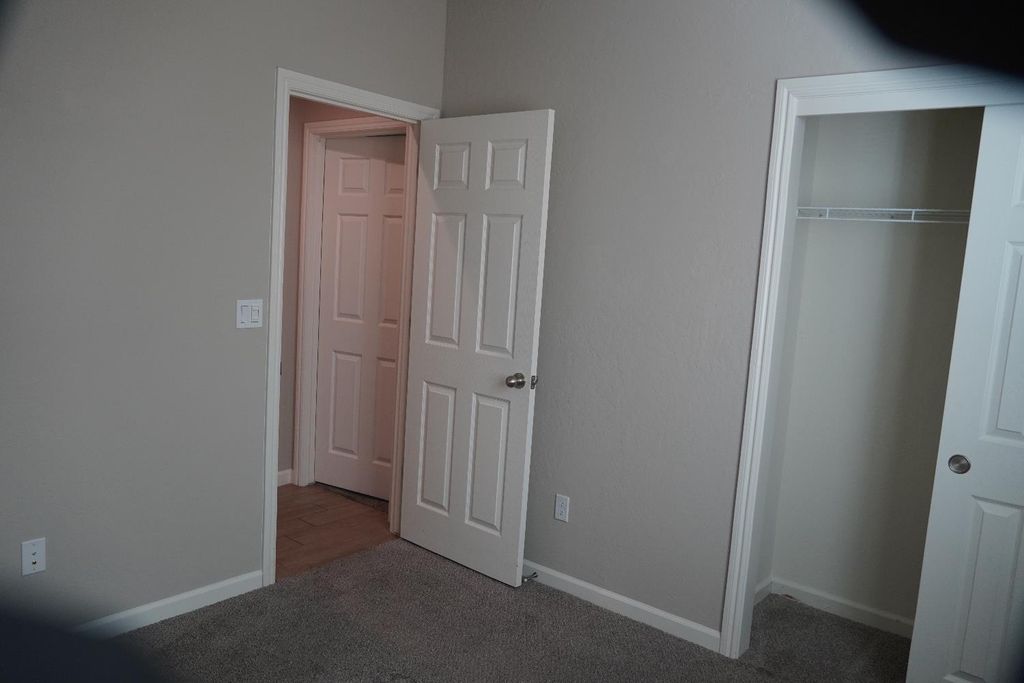 Image 17 of property listing at 7478 E Flint Way, Fresno, CA 93737