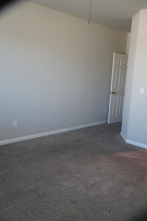 Image 22 of property listing at 7478 E Flint Way, Fresno, CA 93737