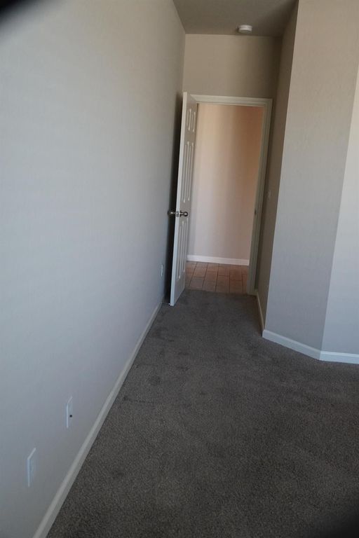 Image 24 of property listing at 7478 E Flint Way, Fresno, CA 93737