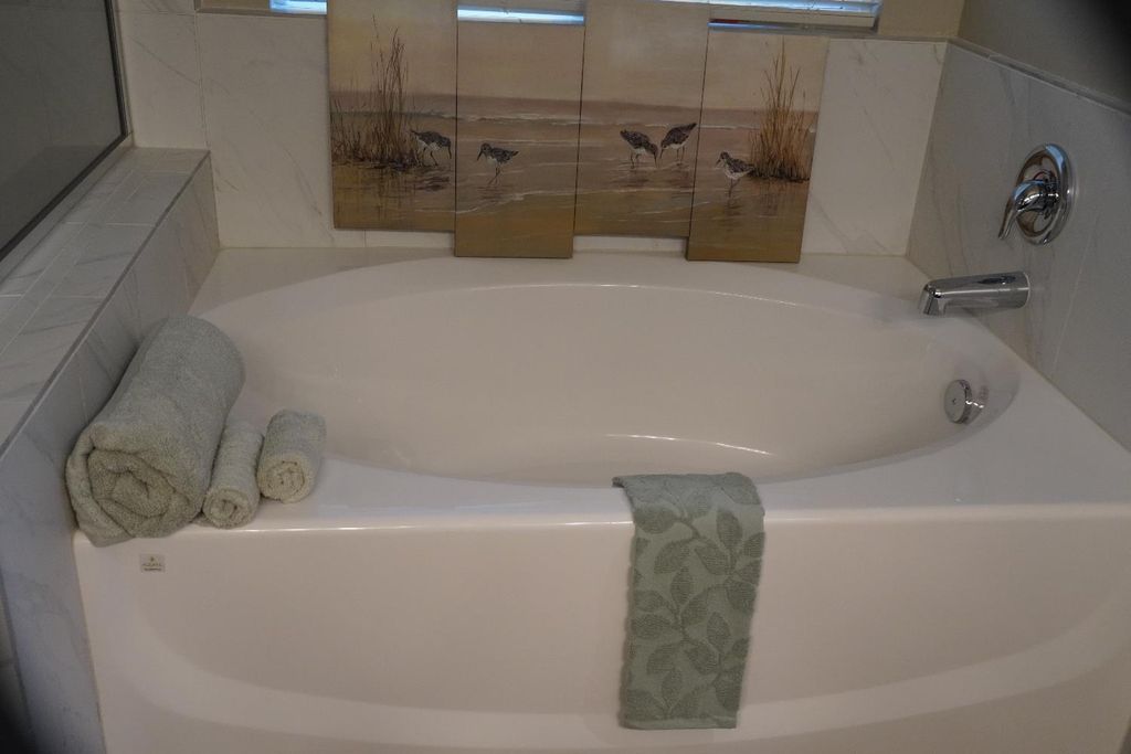 Image 27 of property listing at 7478 E Flint Way, Fresno, CA 93737