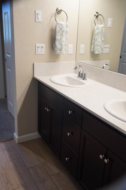 Image 31 of property listing at 7478 E Flint Way, Fresno, CA 93737