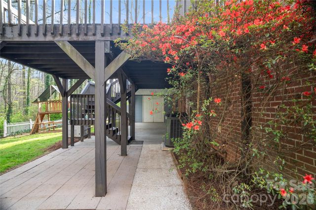 3002 Kanuga Road, Hendersonville, NC 28739