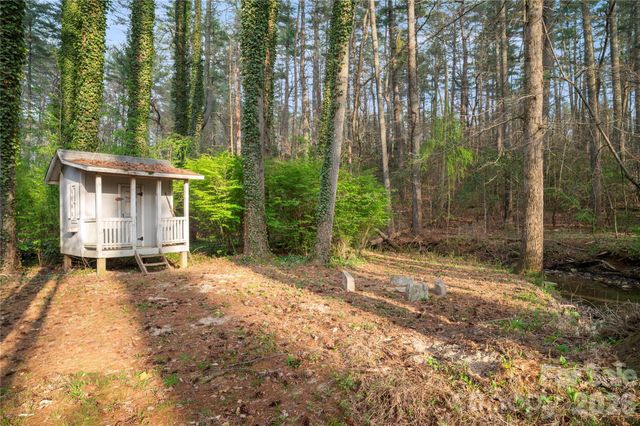 3002 Kanuga Road, Hendersonville, NC 28739