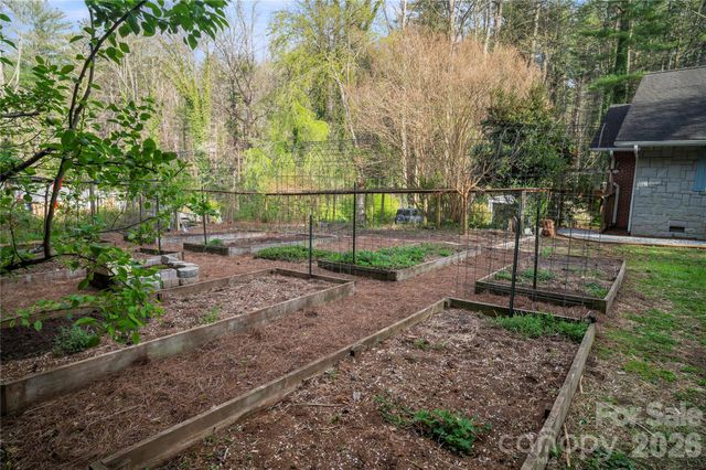 3002 Kanuga Road, Hendersonville, NC 28739