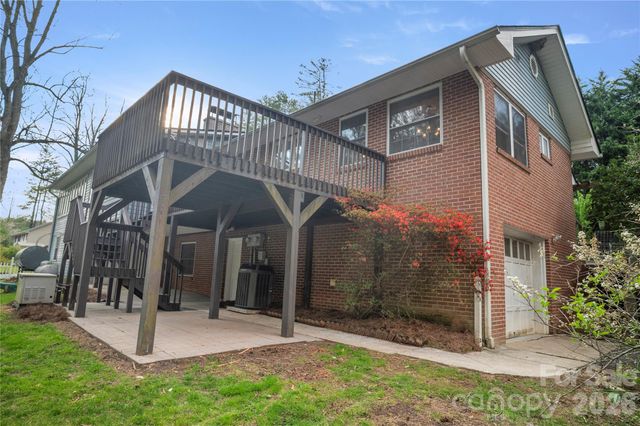 3002 Kanuga Road, Hendersonville, NC 28739