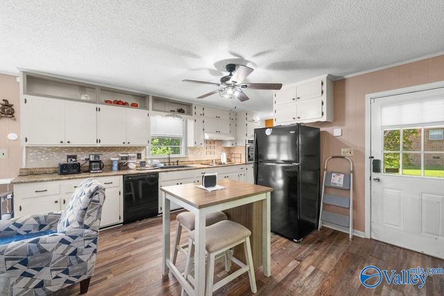 2417 Sunset Strip, Gadsden, AL 35904