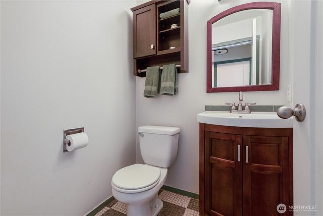803 Collins Creek Lane E, Port Orchard, WA 98366
