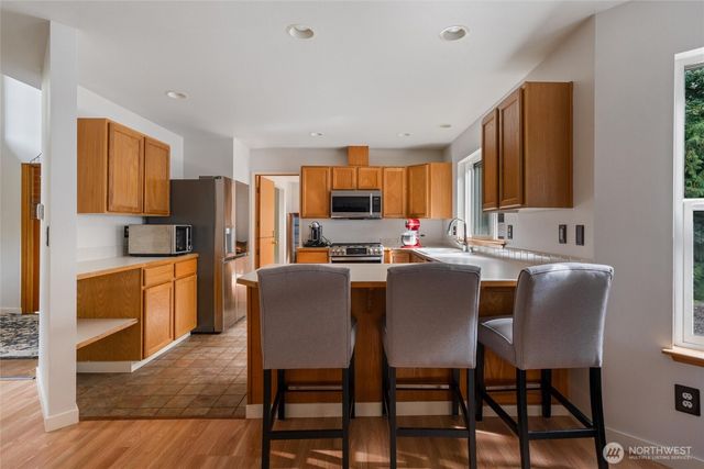 803 Collins Creek Lane E, Port Orchard, WA 98366