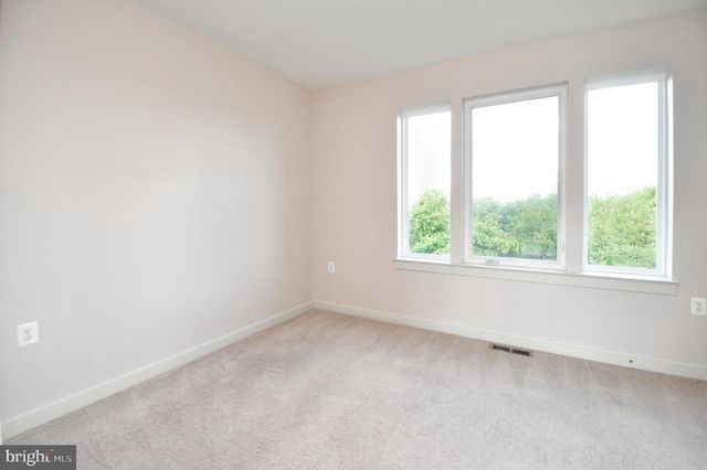 1550 TRAFALGAR LN, Frederick, MD 21701