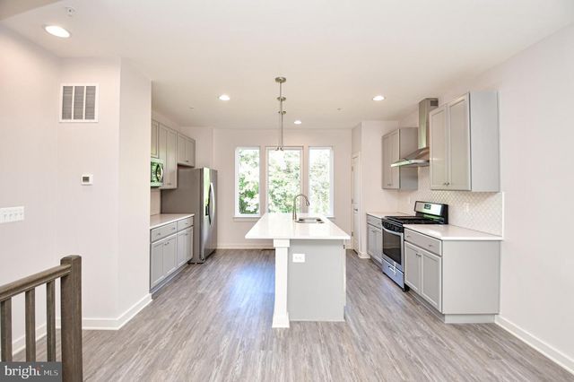 1550 TRAFALGAR LN, Frederick, MD 21701