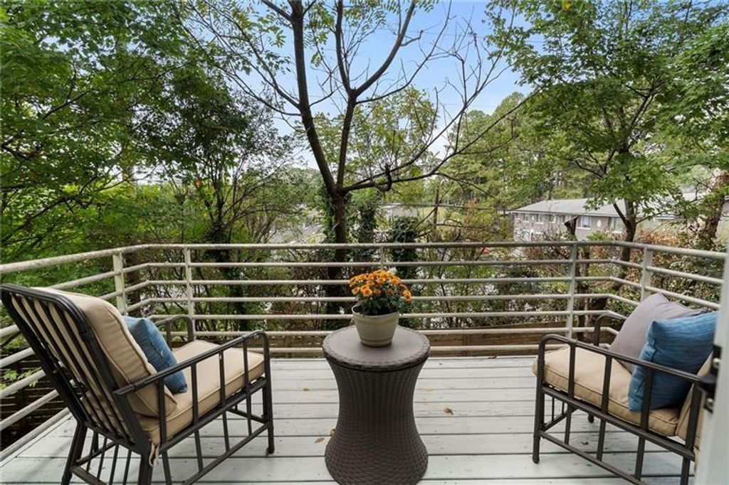 Image 27 of property listing at 2188 Millennium Way NE, Brookhaven, GA 30319