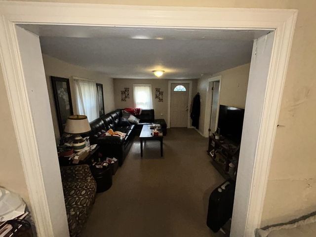 1301 S Vine St, Wichita, KS 67213