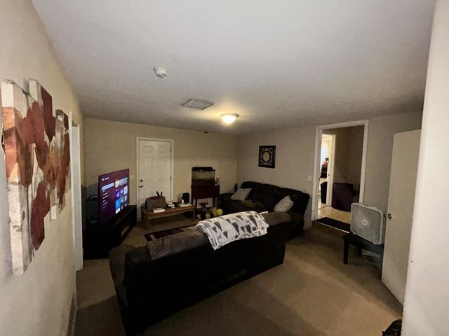 1301 S Vine St, Wichita, KS 67213