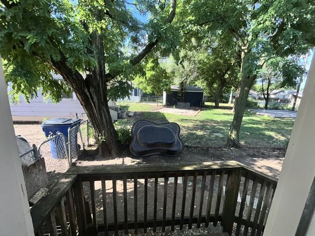 1301 S Vine St, Wichita, KS 67213