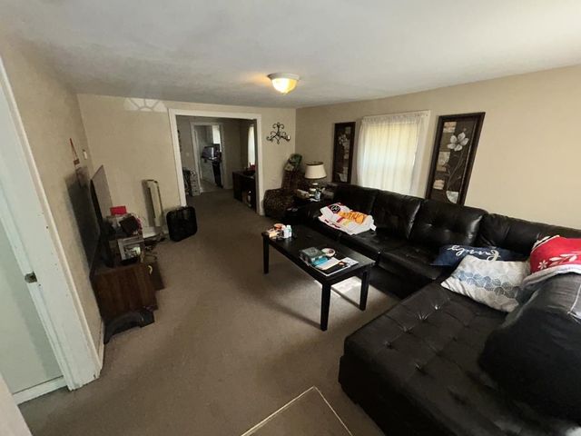 1301 S Vine St, Wichita, KS 67213