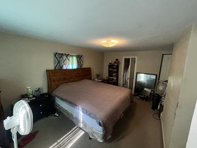 1301 S Vine St, Wichita, KS 67213