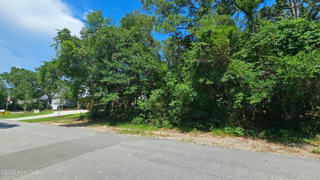 108 SW 22nd Street, Oak Island, NC 28465