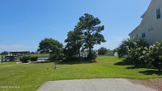 108 SW 22nd Street, Oak Island, NC 28465