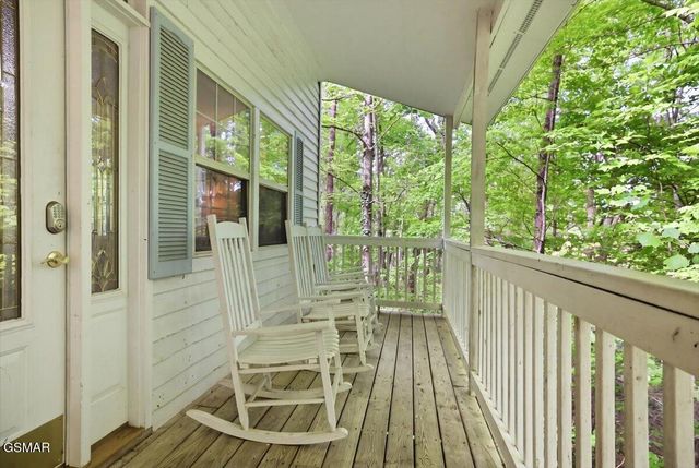 4340 Lakeshore Avenue, Sevierville, TN 37876