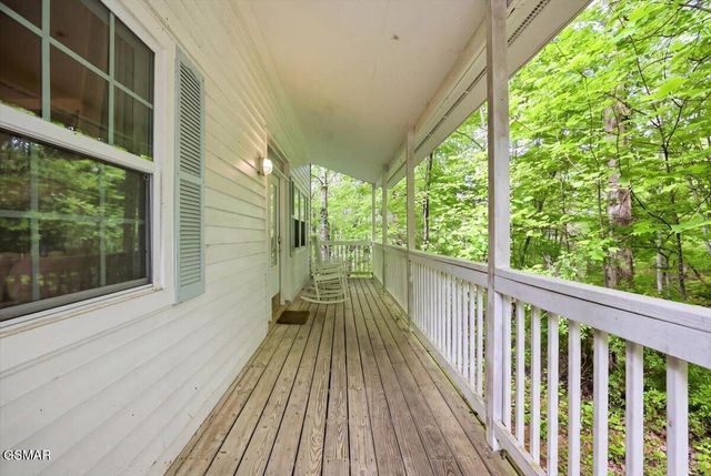 4340 Lakeshore Avenue, Sevierville, TN 37876