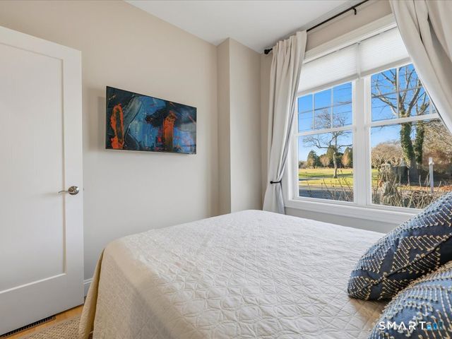 93 Shore Road, Waterford, CT 06385