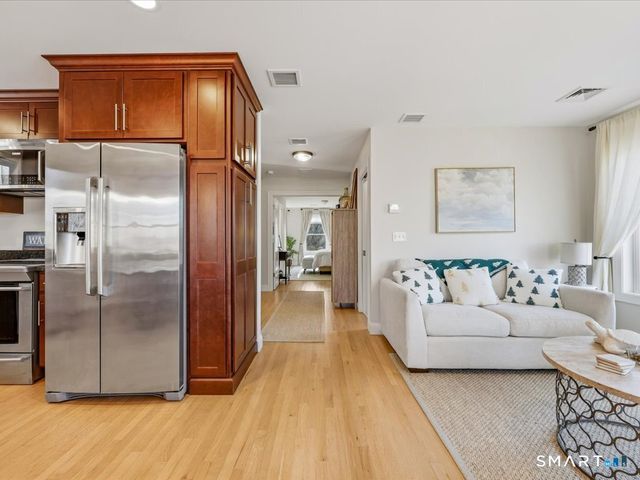 93 Shore Road, Waterford, CT 06385