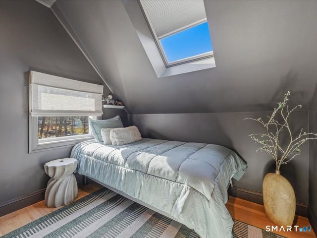 93 Shore Road, Waterford, CT 06385